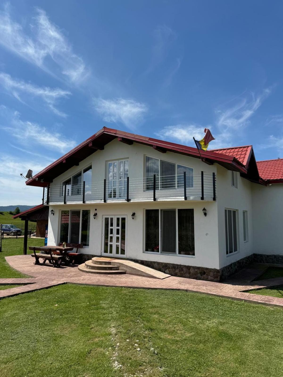 Casa De La Balta Hotell Rieni Eksteriør bilde